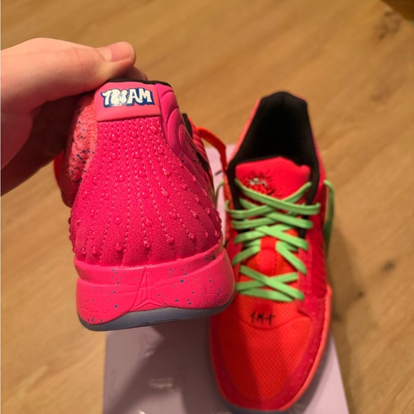 Ja 2 koolaid Nike Athletic Shoes Red and Green - Picture 4 of 7